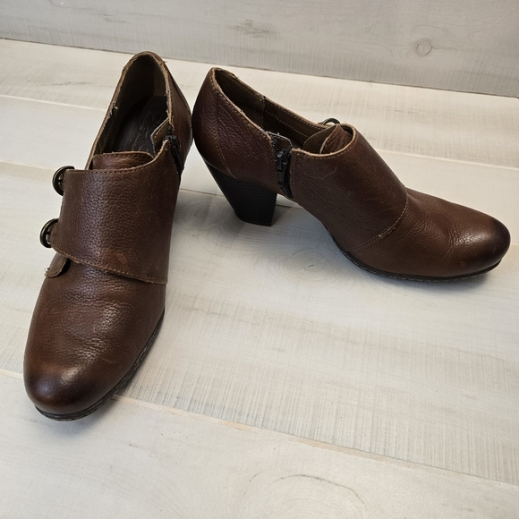 {8.5} B.O.C. Shootie Boot Double Monk Buckle Strap Brown Women's - Picture 2 of 16